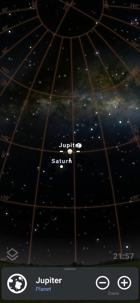 IefShahnaz's tweet photo. Jupiter, Saturnus dan bulan.
😁 kebetulan hari cerah banget 
#Jupiter https://t.co/CTSS2trYSh