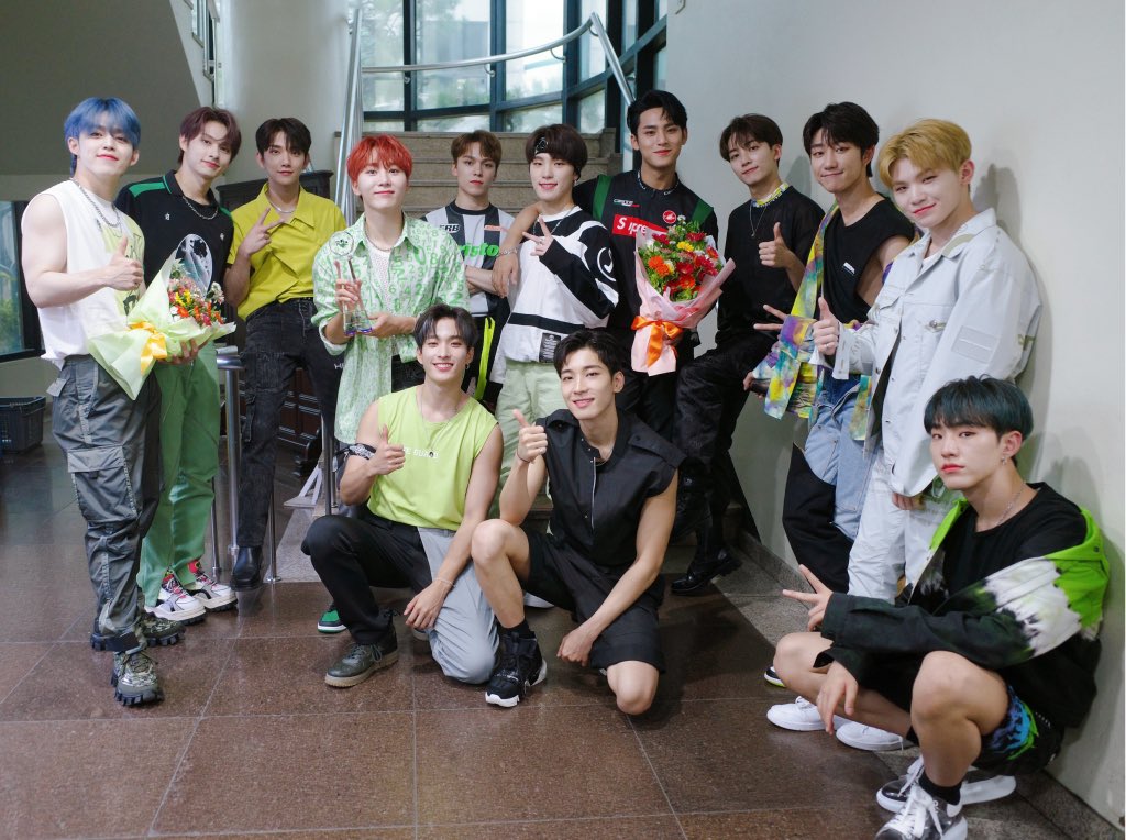 scoupscoupshae's tweet photo. HANA. DUL. SET. NET. ππππ
@pledis_17
200701 - #LeftnRight1stWin
200702 - #LeftnRight2ndWin
200703 - #LeftnRight3rdWin
200704 - #LeftnRight4thWin
#SEVENTEEN #Left_n_Right #Henggarae #μΈλΈν΄ #νΉκ°λ https://t.co/Wp5kEVqoWb