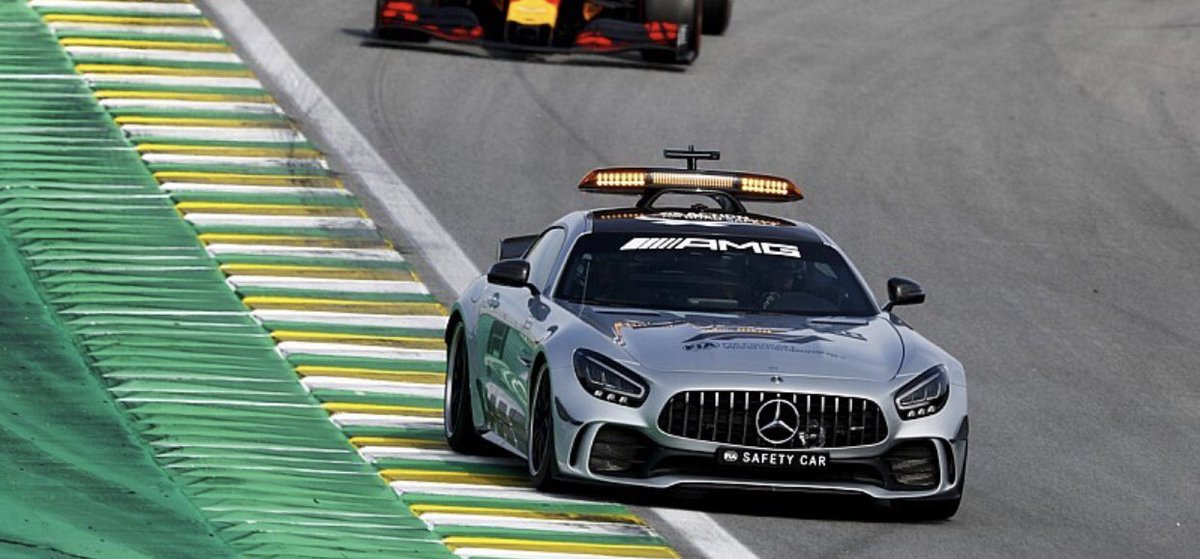Esta es la carrera mas loca que he visto en los últimos tiempos 🤪🤪

#F12020 #GPAustria #safetycar