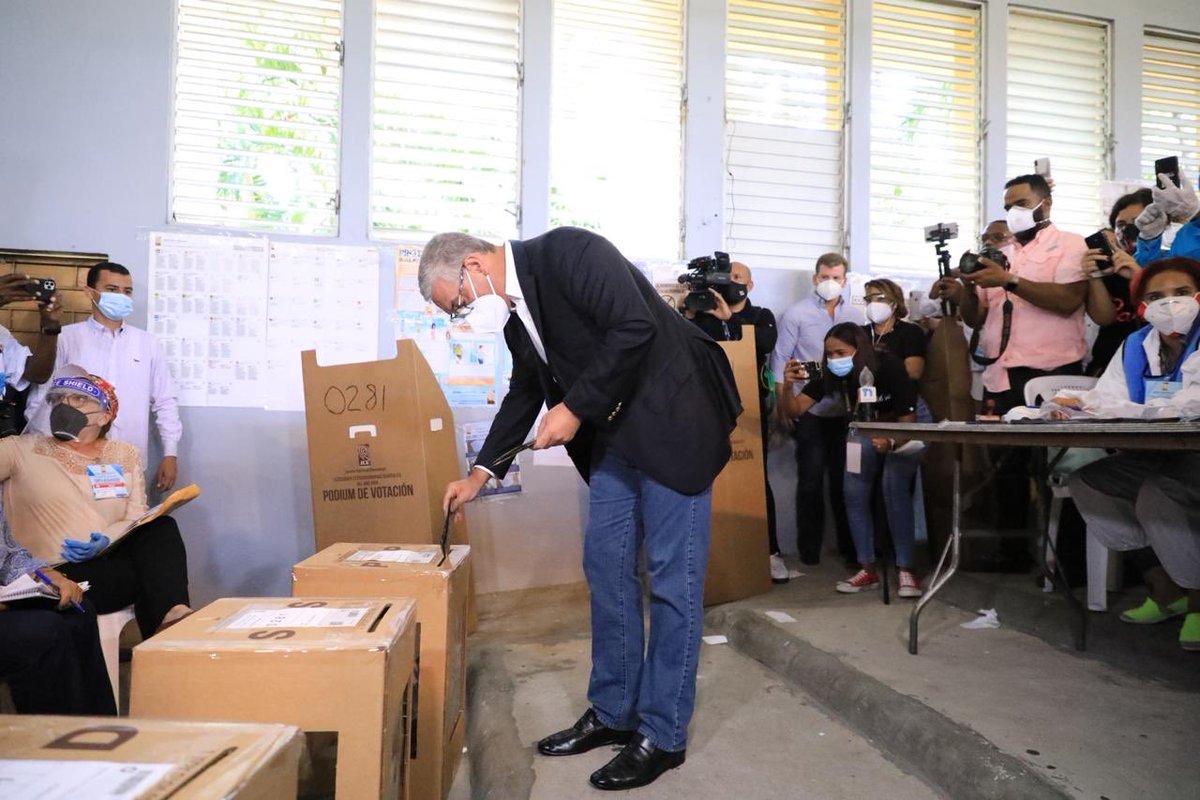 MassielMarquez4's tweet photo. Todos estamos en la espera de este momento, en la espera de un gran cambio  #YoVotePLD y #GonzaloEn1raVuelta https://t.co/bkOIu2VV6w
