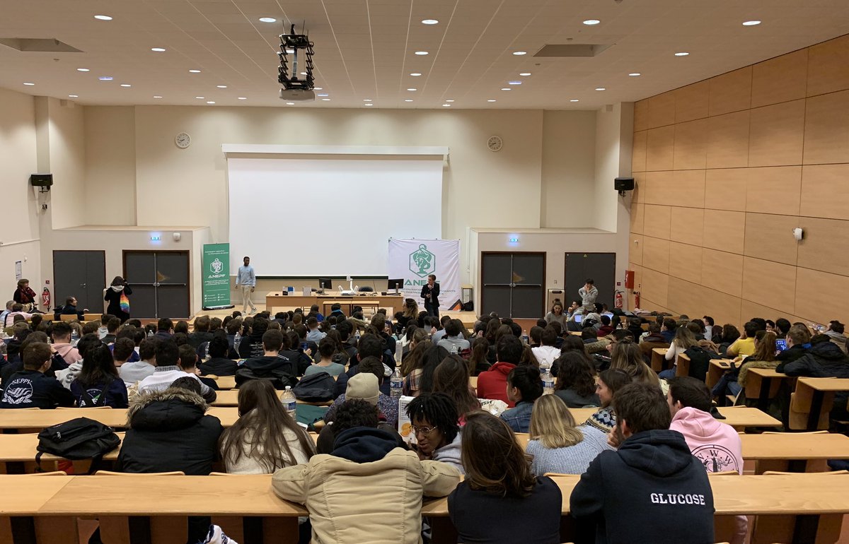 Marine_Couve's tweet photo. Une année extraordinaire se termine. 

Merci à mon cher bureau, 23 étudiants tous différents mais avec cette même passion pour l’associatif.

Merci à tous les acteurs avec qui j’ai eu le plaisir de collaborer cette année. 

Merci au réseau, au plaisir de vous revoir très vite 👋🏻 https://t.co/EdTw69tFYL