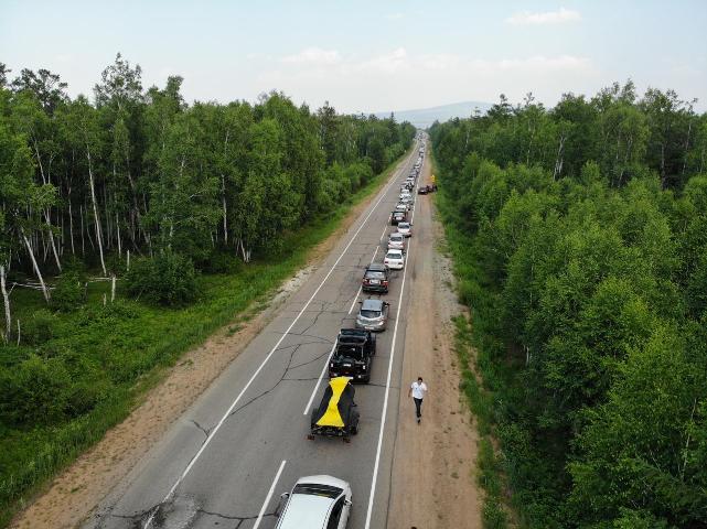 Открытие баз отдыха на Ивано-Арахлейских озерах после карантина и ремонтные работы на трассе привели к тому, что сотни читинцев не могут добраться до города: zabrab75.ru/news/media/202…