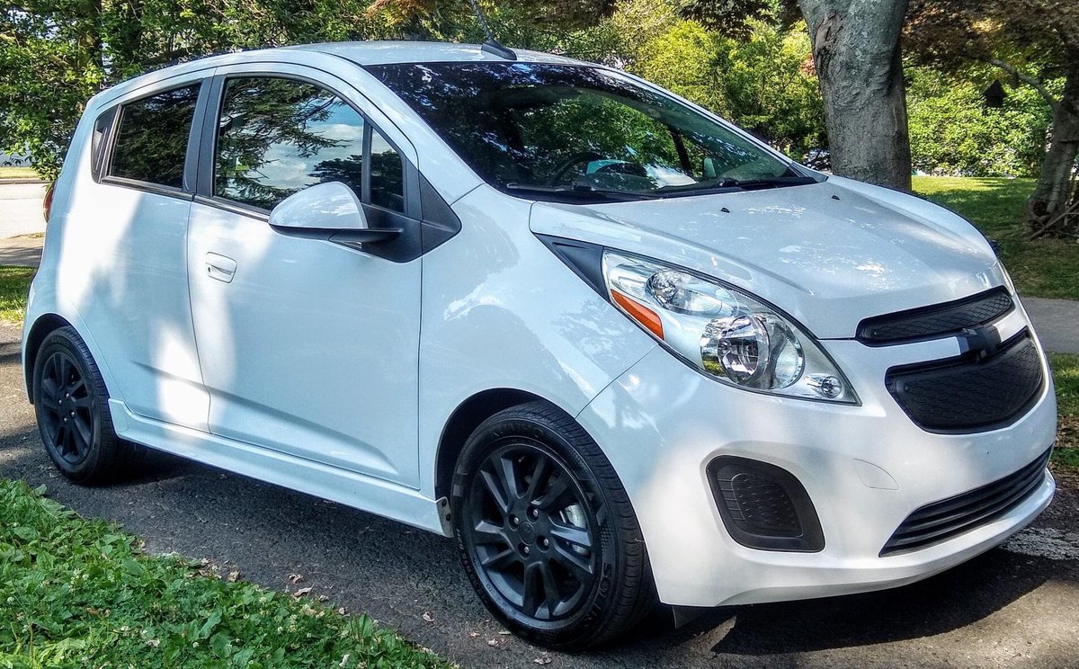 Kevin K. shares a pic of his #ChevySparkEV with freshly dipped rims and grill
