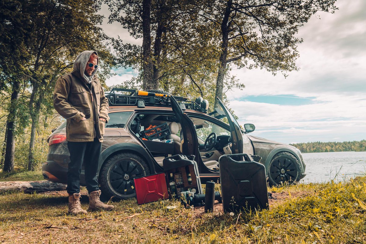 tomwookieford's tweet photo. This was from when @markriccioni and I went to Eastern Estonia to find bears in my #projectEAT Mercedes. The outtakes are weirder than the actual shots! https://t.co/aWSZg90yYK