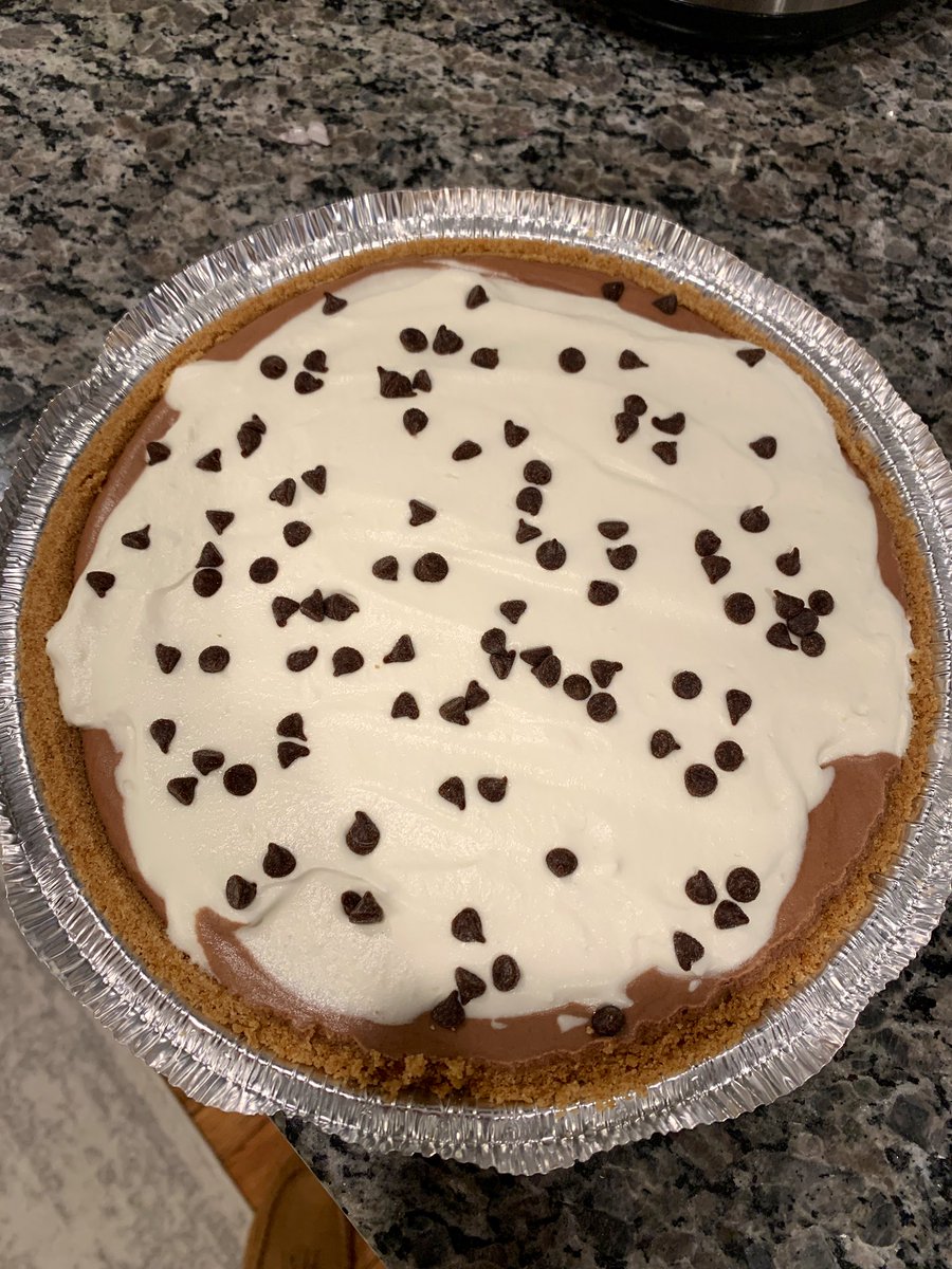 HanAldridge's tweet photo. Made a pie for the 4th of July using a recipe Andrew’s Memaw left behind in cookbook for me. ❤️🇺🇸 Wish I could’ve known her, but the recipes she left me are amazing. https://t.co/jauoDHz9eB