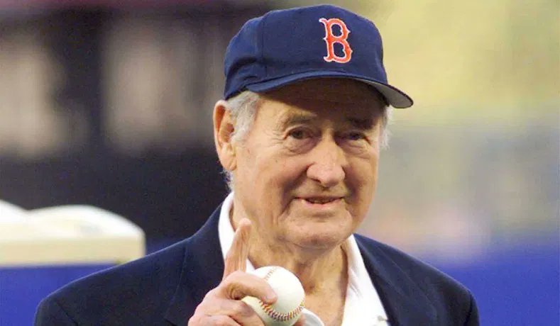 spacewoman reporter tweet media