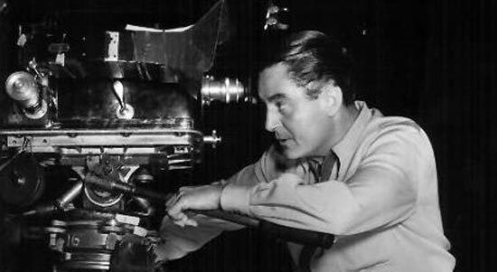 spacewoman reporter tweet media