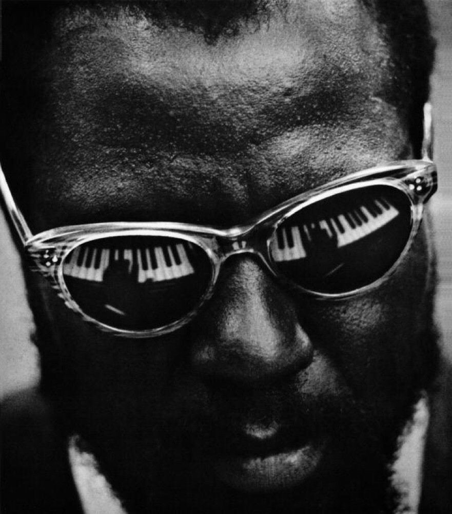 Fifties_Music's tweet photo. The Fifties Playlist #7:
The Weavers to Thelonious Monk
https://t.co/EaGqU4M2gI

1950 to 1959 in 50 tracks posted or retweeted by @Fifties_Music

Taking in Folk, Calypso, Country, Blues, Jazz, Rock ‘n’ Roll, R&amp;B, Gospel, Vocal, Soundtracks, Doo-Wop, Bossa Nova &amp; Rockabilly. https://t.co/WDalnl07wc