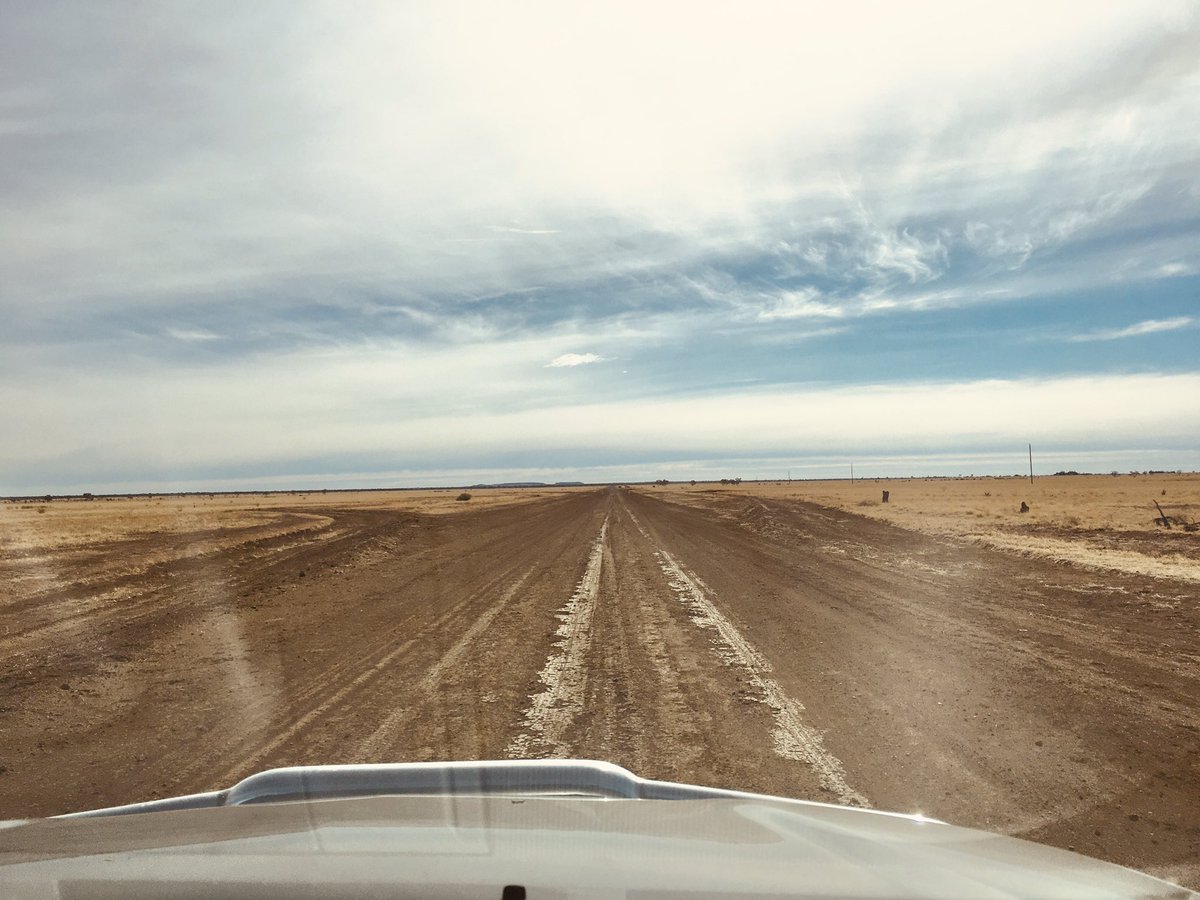KuttnerNicole's tweet photo. While I may live in a small outback town, it was good to get out into the wide open spaces today. #Longreach #camoolapark #outbackqueensland https://t.co/nSy7v7IOWm