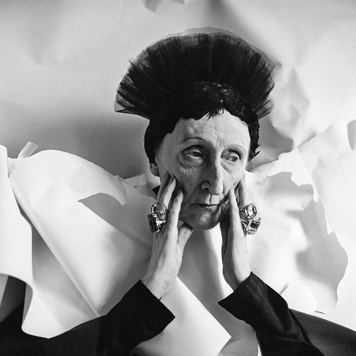 GDCinteriors's tweet photo. Writing to Cecil Beaton, Edith Sitwell commented: “It is such a comfort not to appear as a cross between a turkey that has been insufficiently fattened up for Christmas and an escapee from Broadmoor.”⠀
https://t.co/Jnm4oiTnFR⠀
Dame Edith Sitwell, 196… https://t.co/6eIrJ49dR6 https://t.co/oIyaC9fGBa