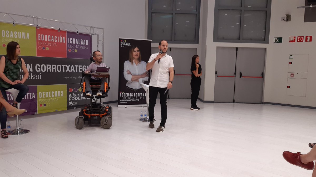 PodemosVitoria's tweet photo. El voto de Elkarrekin Podemos IU va a impedir el fracking en Euskadi.
#GobernatzekoPrest
#FrackingEz https://t.co/FuZxz0QbHV