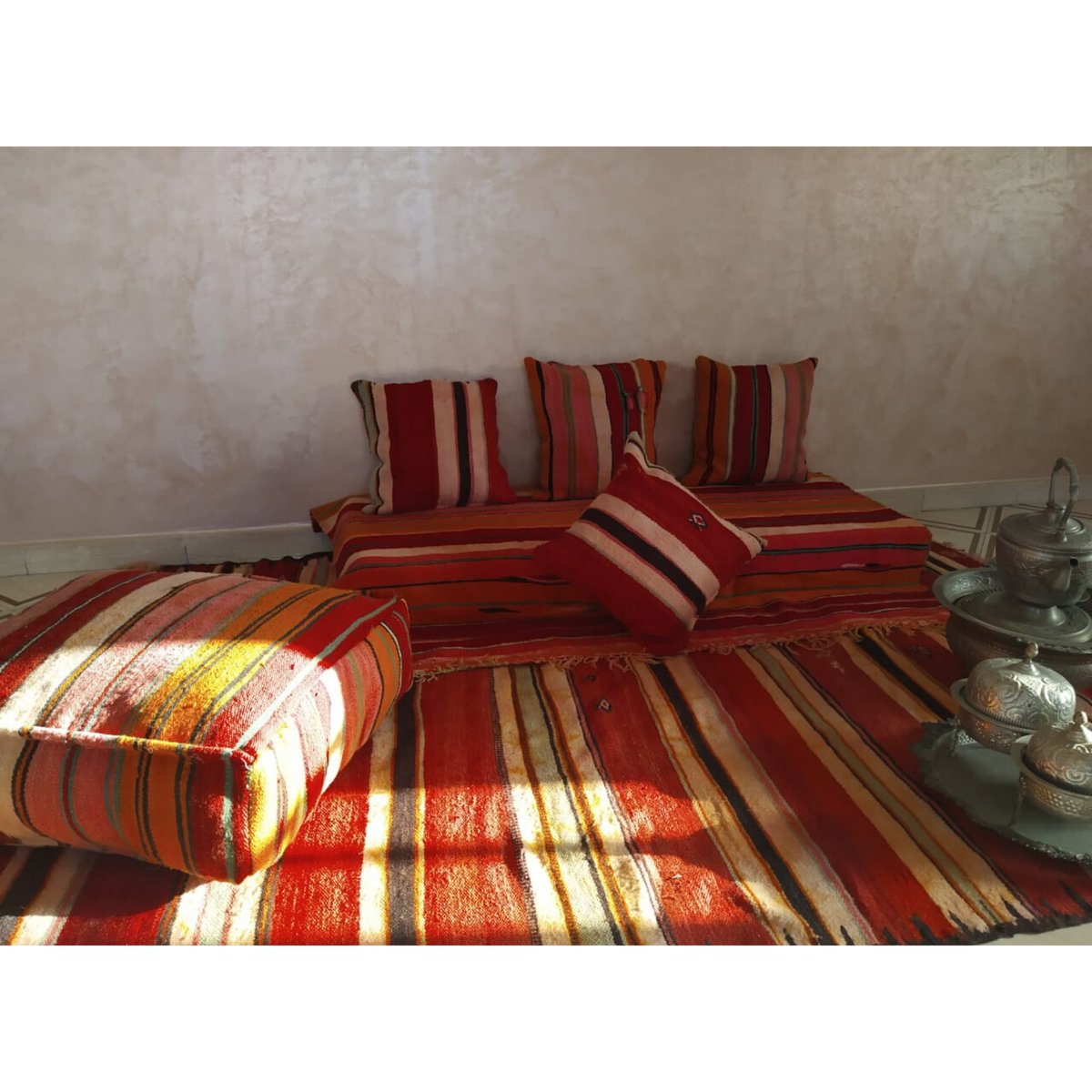 ArtsMarrakesh's tweet photo. Moroccan Handmade Vintage Floor Cushion, Ottoman Floor Pillow Cover, Berber Kilim Footstool, (Unstuffed) https://t.co/pFXahMD6uH via @Etsy https://t.co/nn7NpamevN