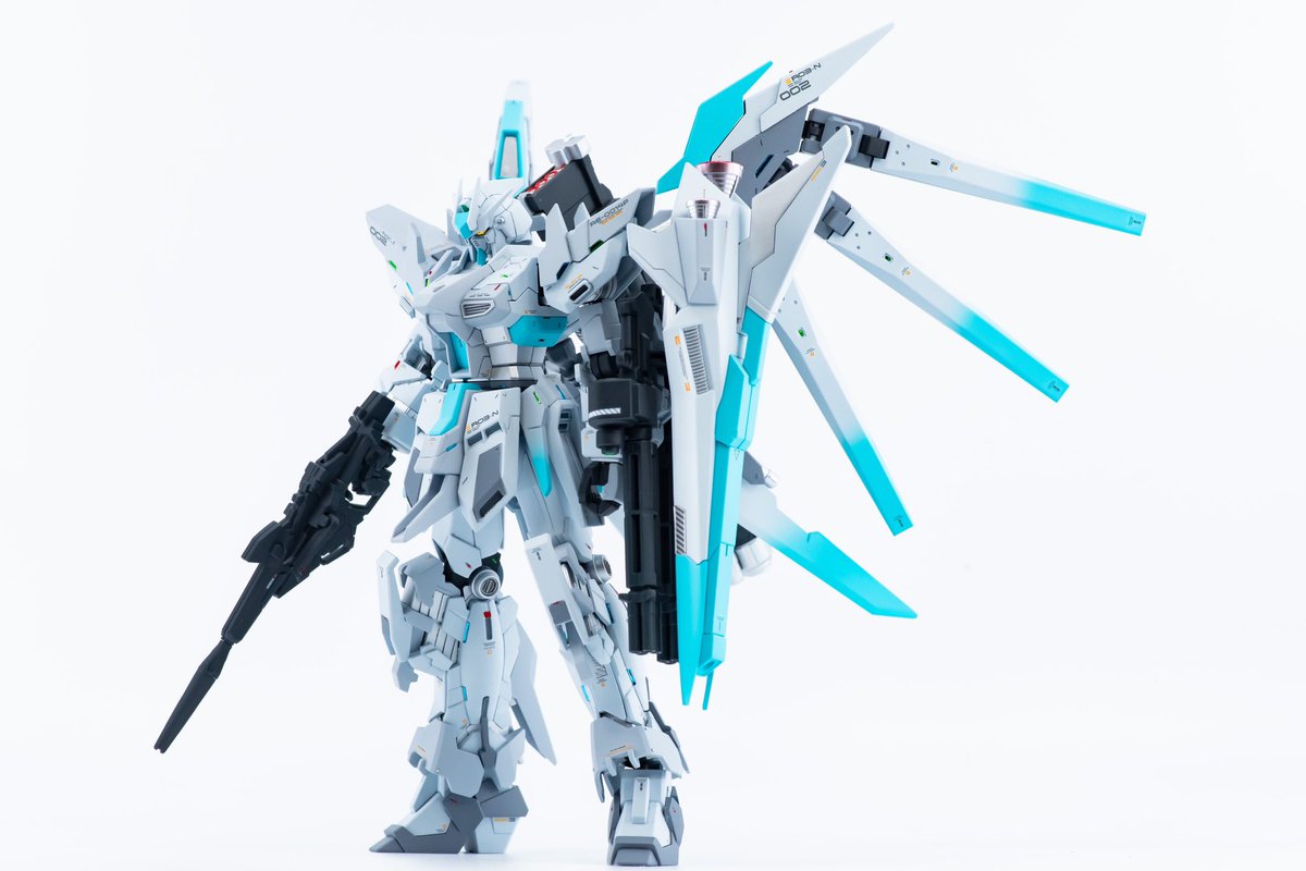 7月なのでフォロワーさんに自己紹介しようぜ プラモデル作るの大好きマン 簡単 らいなーマン 模型休みのイラスト