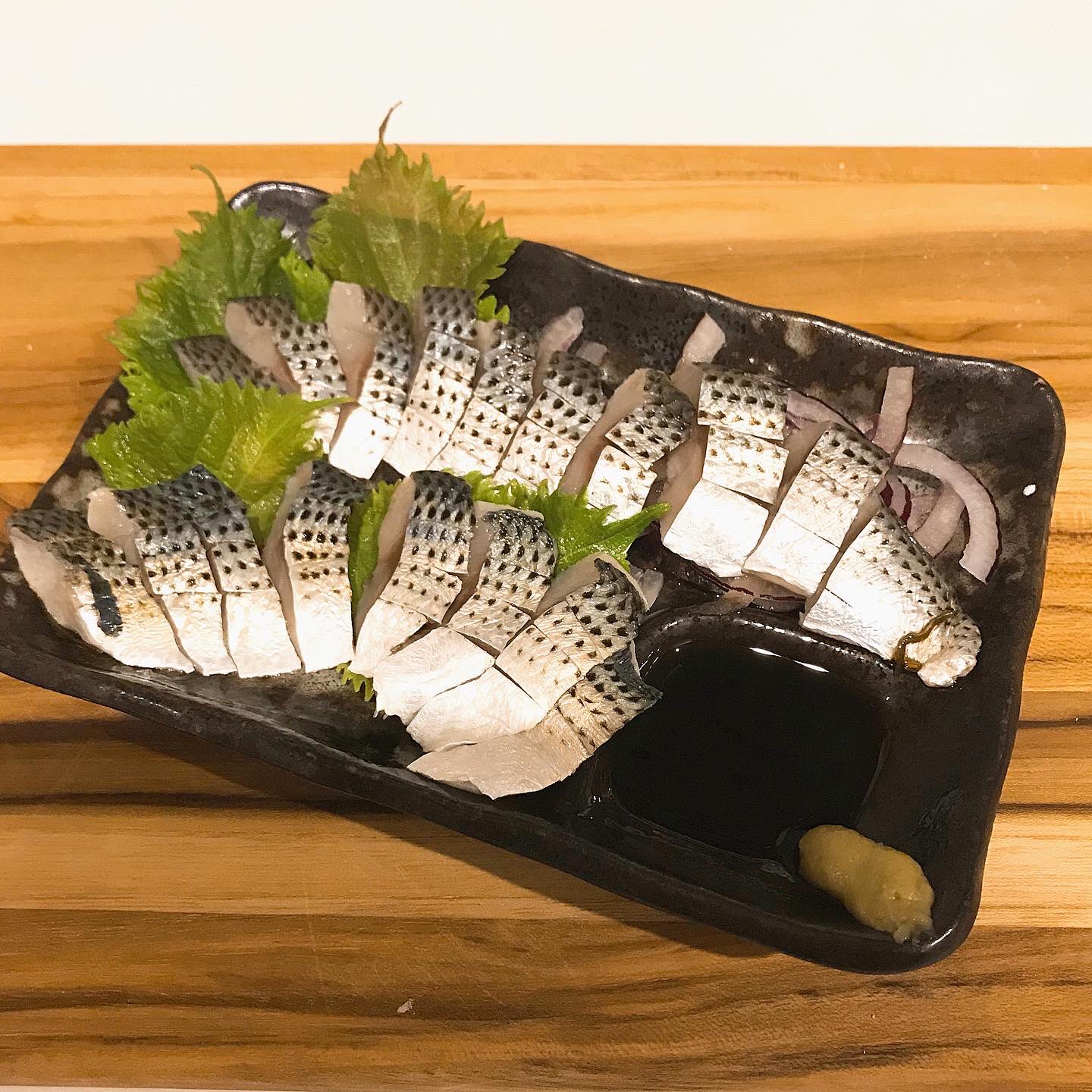 Sk8er326 Shonan Angler コノシロの酢締め うますぎる 熟成2日目です 一応アニサキス対策で酢締め後に冷凍 酒がすすむ コノシロ コノシロ酢締め T Co Fkc5dvcqay Twitter
