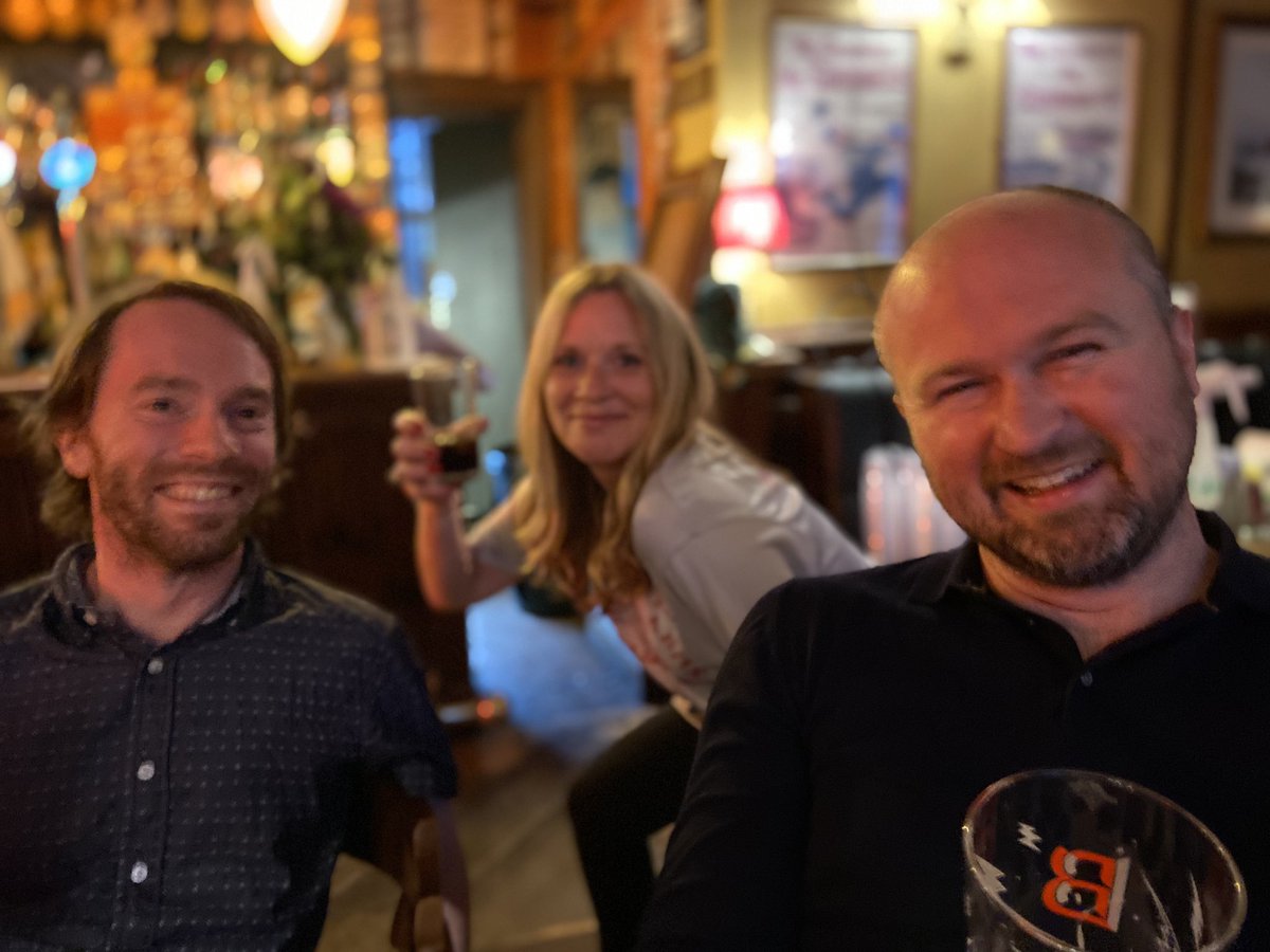 loula74's tweet photo. In the pub! Great service, great time, cheers Claire. https://t.co/jwEJScVKm6