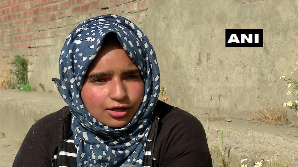 ANI's tweet photo. Jammu and Kashmir: A woman football player, Suhaira Ashraf, has opened a football academy to train junior players in Srinagar. She says, "I am imparting training to both boys and girls in my academy." https://t.co/jLuVSx5EA0