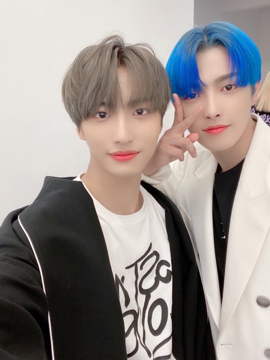 ATEEZofficial's tweet photo. [#성화] 오랜만에 맏즈~~💙💙
#ATEEZ #에이티즈 https://t.co/NpkhbM0NCX