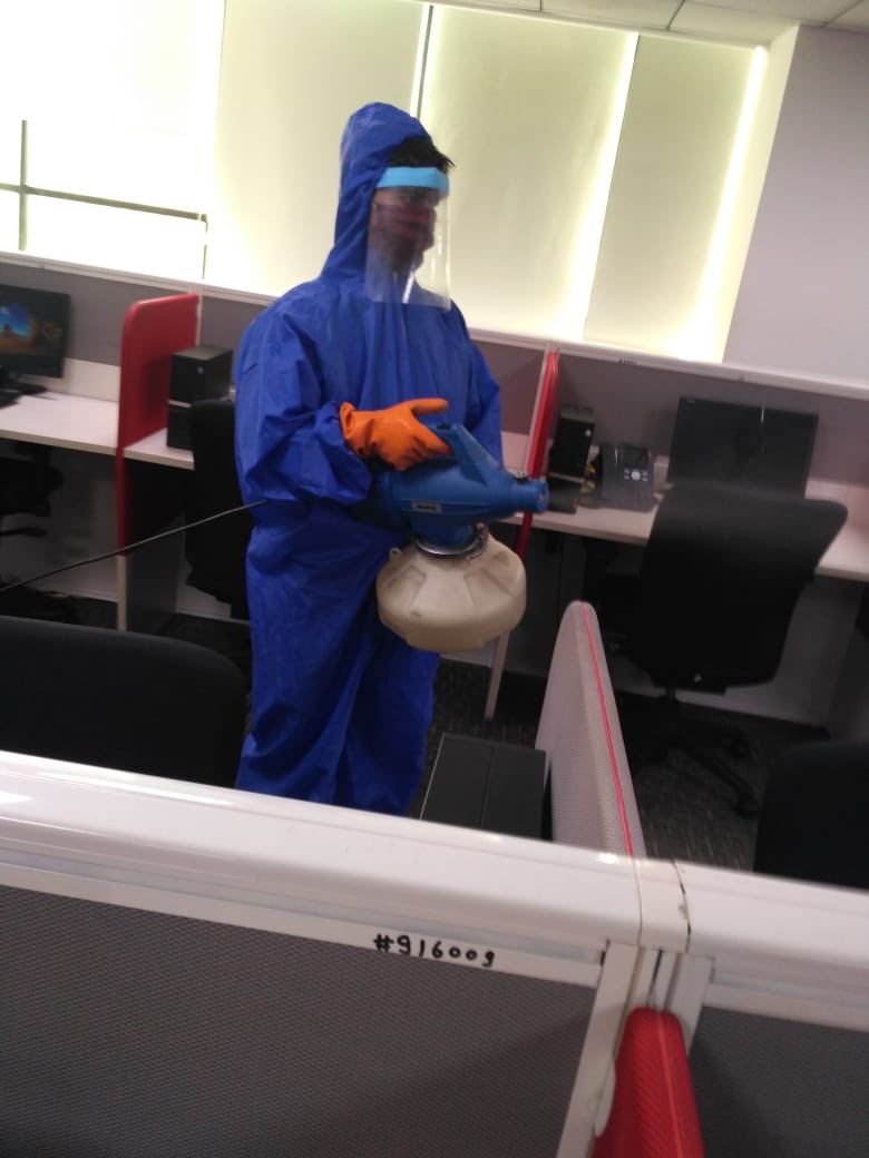 dilraj2904's tweet photo. These #superheroes @tech_mahindra ensure the offices we’re missing so much are sanitised daily, so they’re absolutely safe for us whenever we go back! #thankyou
#safetyfirst #LovetobeTechM
@anandmahindra @C_P_Gurnani @Harsh_Soin https://t.co/75CszluKaS