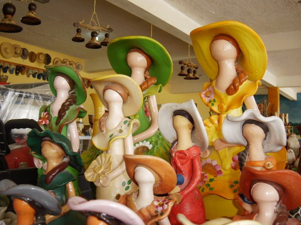 03. The Faceless Dolls are my 3rd. of 30 Dominican products which we have available for purchase

These dolls are all handmade and hand-painted, which make no two dolls alike

There is not a single replica

Order here

vacationresorts.rentals/why-dominican-…

#culture #souvenirs #Travel #gifts