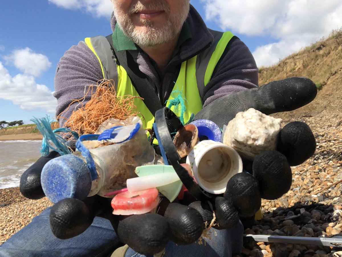 UKrubbishwalks's tweet image. You don’t have to collect bags and bags of rubbish to make a difference. Every handful has an impact. BUT the most important thing is you made the decision to DO something. 👈🏻👈🏻👈🏻💚🌍 

#bethechange #lovewhereyoulive #litter #plasticpollution
