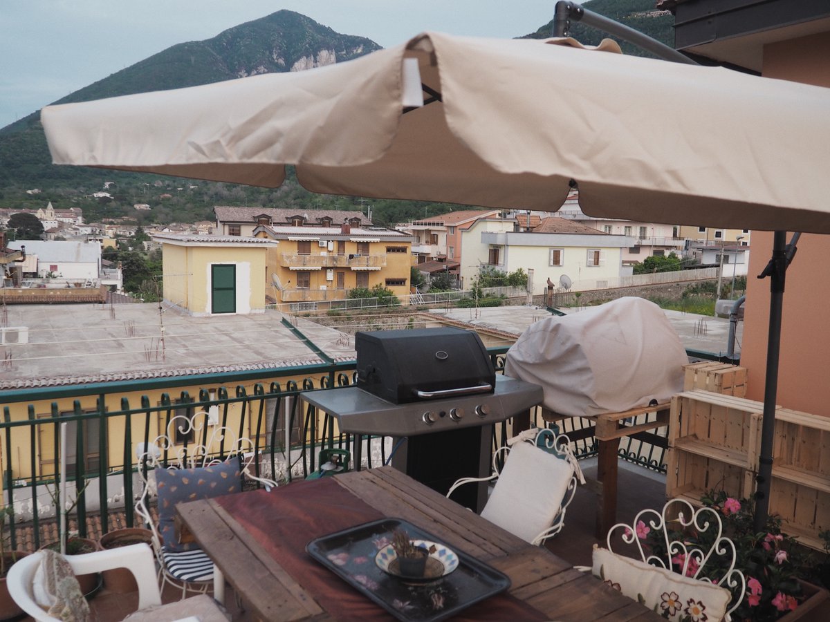 😍 Missing our terrace at #villadimartino 🇬🇧 🇮🇹  Now open to our guests!
_
😍 Quanto ci manca la nostra terrazza #villadimartino 🇮🇹 🇬🇧 Ora aperta ai nostri ospiti!

👉🏻 villadimartino.com/terrace/

#visitcampania #visititaly #beautifulhotels #whatitalyis #browsingitaly