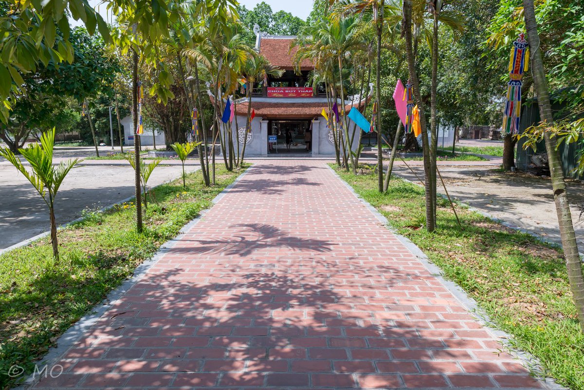 alysinix's tweet photo. Vietnamese Pagodas #vietnam #travel #culture #pagoda #temple #shrine https://t.co/xbW3b2jwVi