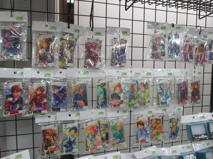 コーナー紹介】 #あんスタ の両面アクキー展開中です！ 在庫のある