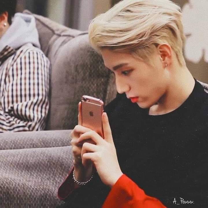 MiRin0322's tweet photo. เลื่อนๆทรศ.ดูละเจอรูปเซตนี้คือแบบ 😭😭😭 เกินต้านมาก ไม่ไหวใจเหลวไปหมดทำไมถึงหล่อขนาดนี้ค่ะ กราวใจมากกกก #MarkTuan https://t.co/FaJZ1YIrKq