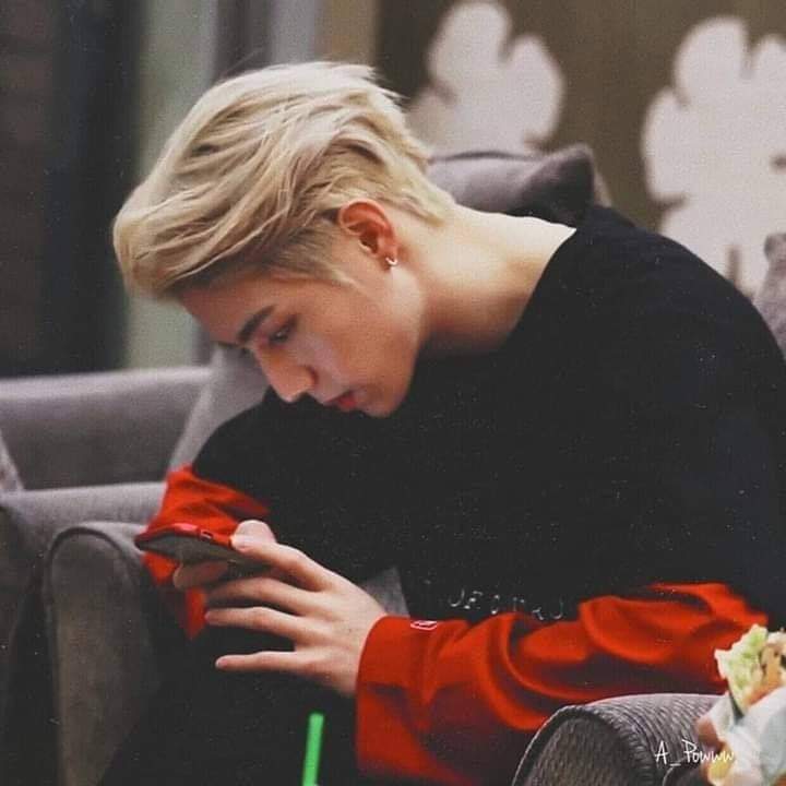 MiRin0322's tweet photo. เลื่อนๆทรศ.ดูละเจอรูปเซตนี้คือแบบ 😭😭😭 เกินต้านมาก ไม่ไหวใจเหลวไปหมดทำไมถึงหล่อขนาดนี้ค่ะ กราวใจมากกกก #MarkTuan https://t.co/FaJZ1YIrKq