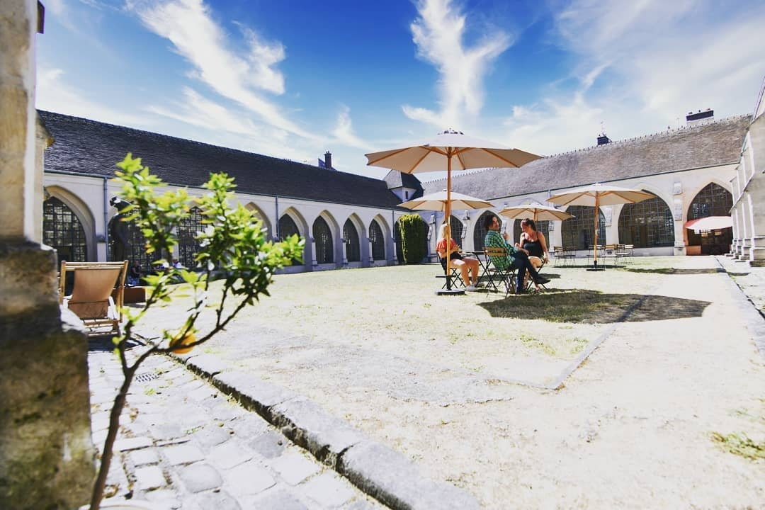 DdfPaca's tweet photo. 🏌️♂️From #HautsDeFrance with love
En terrasse au calme du #jardin du #cloître de #saintecorneille
Merci 📷@compiegneagglo
#Compiegnetourisme #hautsdefrance #esprithdf #hautetfort #northernfrance #hautsdefrancegolf #artdevivre #golf #golfer #golfing https://t.co/02NvCYlJdB