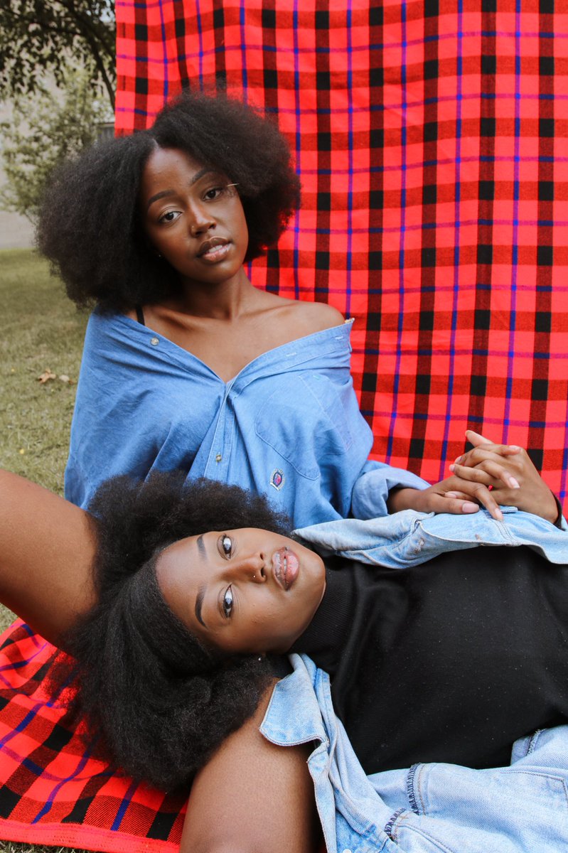 I really love photoshoots that challenge my posing ability and juxtapositining. Last bunch of photos of this amazing pair🤩..for now ft/ <a href="/h_mulambya/">Hellen🇿🇲</a> <a href="/MulambyaB/">Bupe 🇿🇲</a>