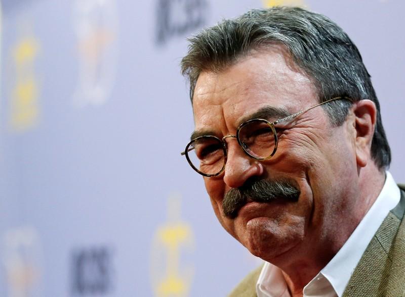 CainetteRPG's tweet photo. @PoisonMouth_ @OilMeUpDxddy Tom Selleck 😍😍😍 Le daba hasta permiso oiga https://t.co/lMHMnuKQug