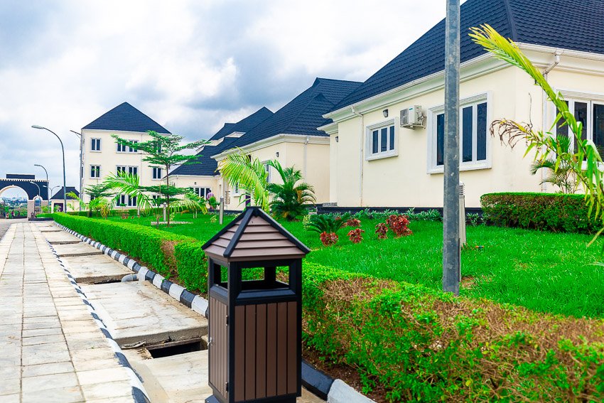 nitestay's tweet photo. {Deal} 75% off on all room and apartment types at Royal Spring Palm Hotel &amp; Apartments, Owerri with rates as low as N8,000 per night.

To book visit: https://t.co/nnhfGpmyXp 

Or Call: 0813-156-1560

#NitestayDeals 
#Hotelsdeals
#Reservation https://t.co/xN2Ve6Z7NA