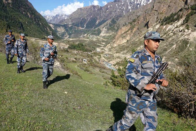 love_ar4's tweet photo. Indian coward Army initiated unprovoked ceasefire violation across the India-Nepal border at Belahiya.
At least 3 civilians were injured as a result of unprovoked Indian firing. In responding, Nepal Army killed 7 Indian soldiers.
#GalwanValley https://t.co/FFkPOhGtB9