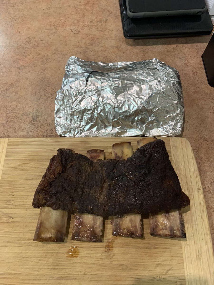RayJCapo79's tweet image. My efforts today... #BeefRibs #PulledBeef #bbq