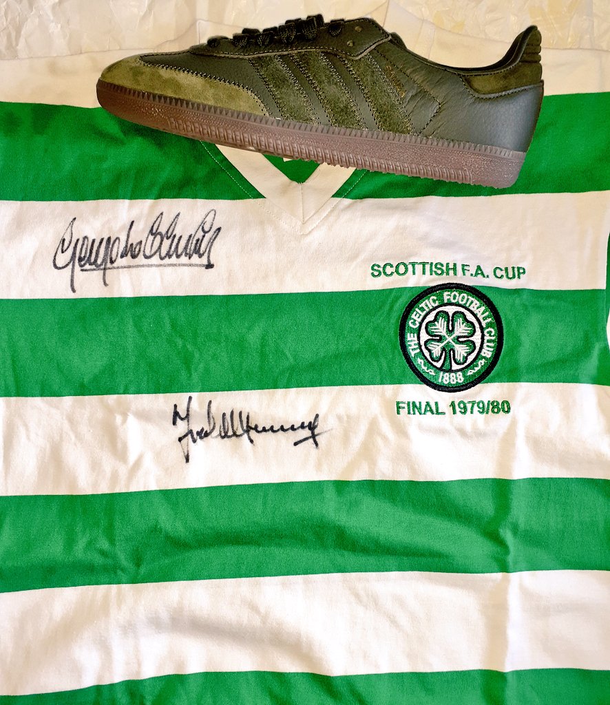 IamtheDJ40's tweet photo. Day 3 #MatchMadeInParadise
1980 Scottish Cup final jersey signed by Frank McGarvey & the man who scored the only goal of the game, started riot & changed Scottish football forever George McCluskey.
Adidas Samba OG
#CelticFC
#Adidas #CelticFC #Retro #adidasoriginals #Samba https://t.co/xcAEamPqwy