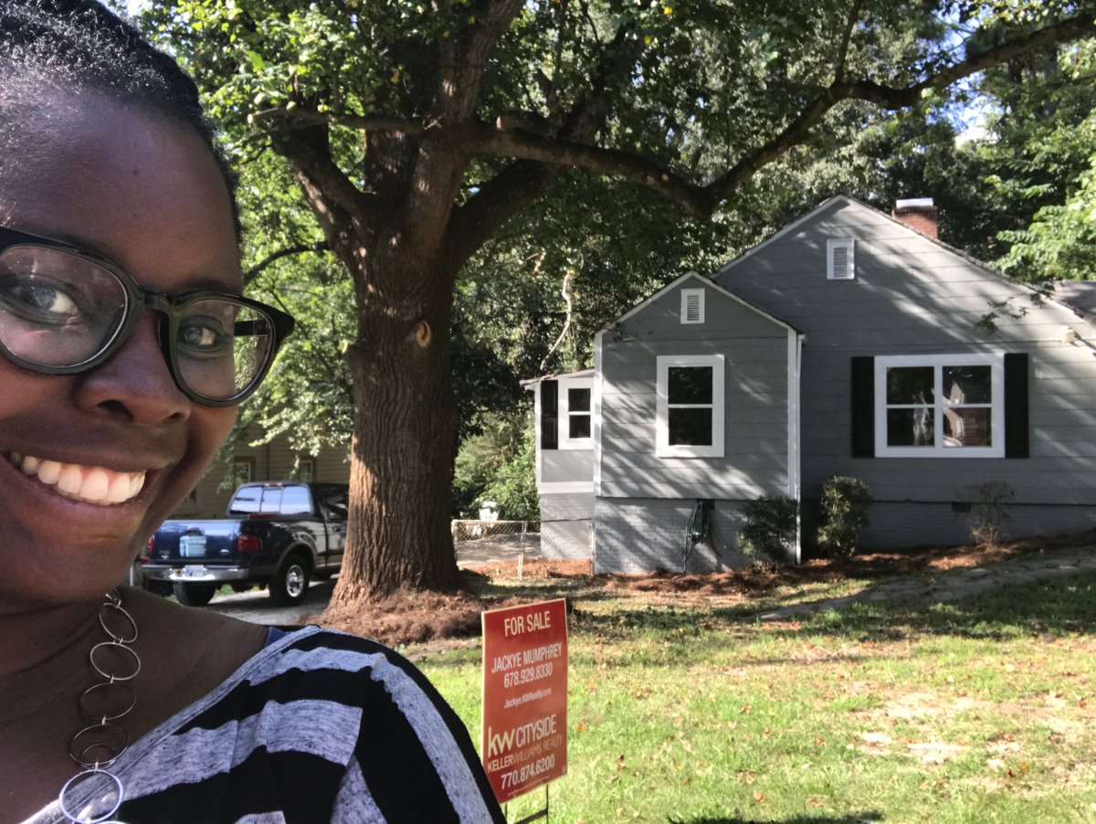 JackyeMumphrey's tweet photo. The Maven Strikes Again! https://t.co/ZCPQZVDw1y 
#MabletonHomesSale #TheRealEstateMaven
#MabletonTopAgents #AtlantaLuxuryHomes
#AtlantaMansionsForSale  #TopAtlantaRealtor
#1Realtor https://t.co/VFURm51gWd