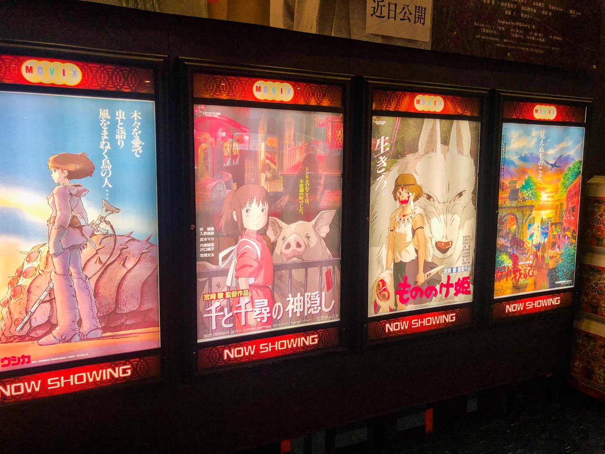 今後二度と見ることはない？映画館でジブリ作品がずらっと並んだ光景！