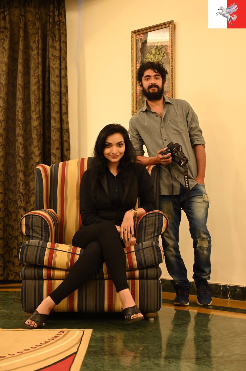 pushpampc13's tweet image. &quot;मैम, आप जीतेंगे तो फ़िल्म इंस्टिट्यूट बनेगा क्या बिहार में?&quot; युवा सिनेमेटोग्राफर नीतीश कुमार के पिता रिक्शा चलाते हैं, आठवीं तक पढ़ पाए, लेकिन आज वे अपनी नज़रों से बिहार दिखा रहे हैं। बिहारी डीएनए का टैलेंट, आदर्श नीतीश की वोटिंग फ़्रीडम के साथ बोलेगा। #सबकाशासन #LetsOpenBihar