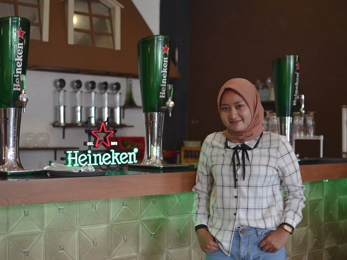 fahru_r10's tweet photo. P-Day: Sunday, 5 July
In Frame : Deika Ramadhani
Fg : fahrurozi10_
Location : Tebing Tinggi
.
.
#frpotrettjeprett #photography #photosantai #photohunting #tebingtinggi #fahrurozi10_ #fr https://t.co/0FEOftFrZZ