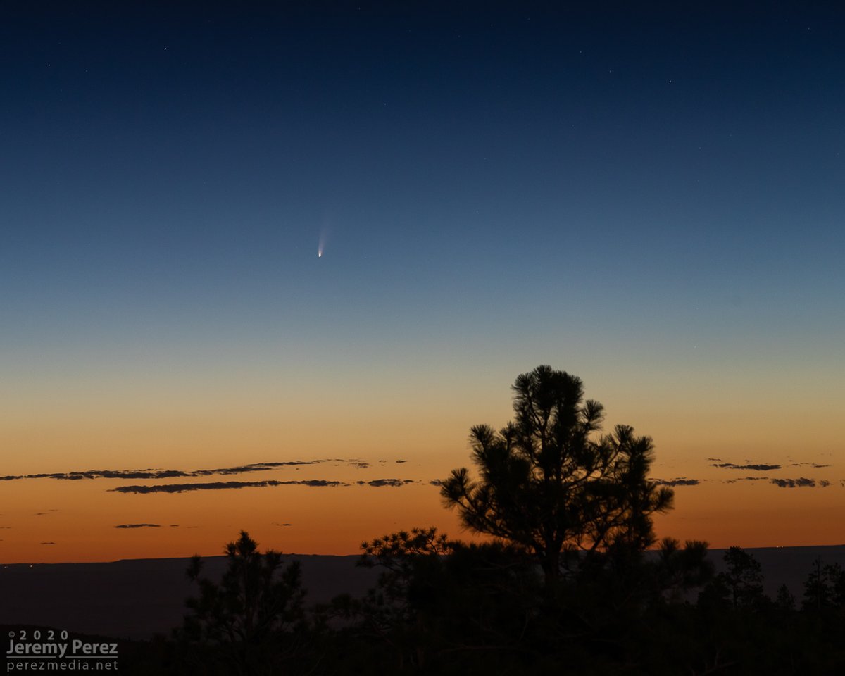jperez1690's tweet photo. I have a strong dislike of early mornings—but so worth it today because wow is that comet beautiful! C/2020 F3 (NEOWISE) I was at Sunset Crater by 4AM. It was an easy naked-eye object, but really rewarding through binoculars. Last pic is closest to naked eye scale.
#neowise https://t.co/1I0Cx2fZQJ