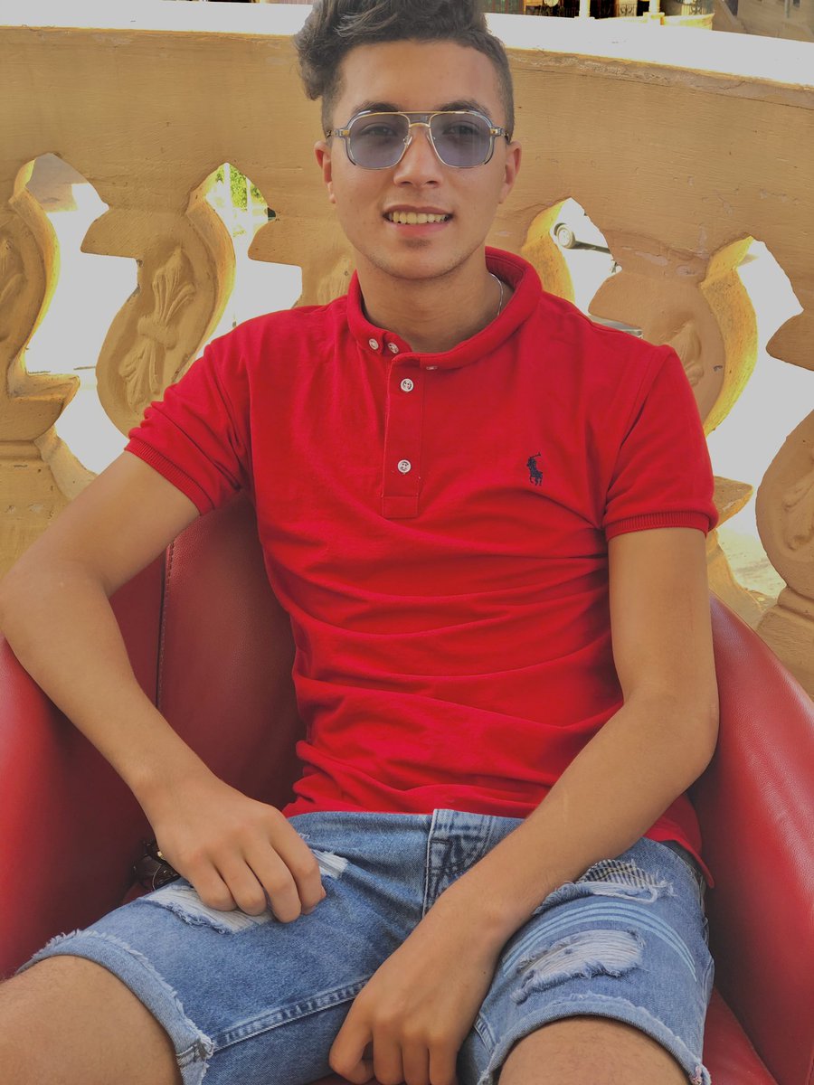 EslamFathey14's tweet photo. عاشرت ناس دهب مش فضه بس الغريب ان الدهب صدا 😂♥️ https://t.co/pYR1pIoXXC