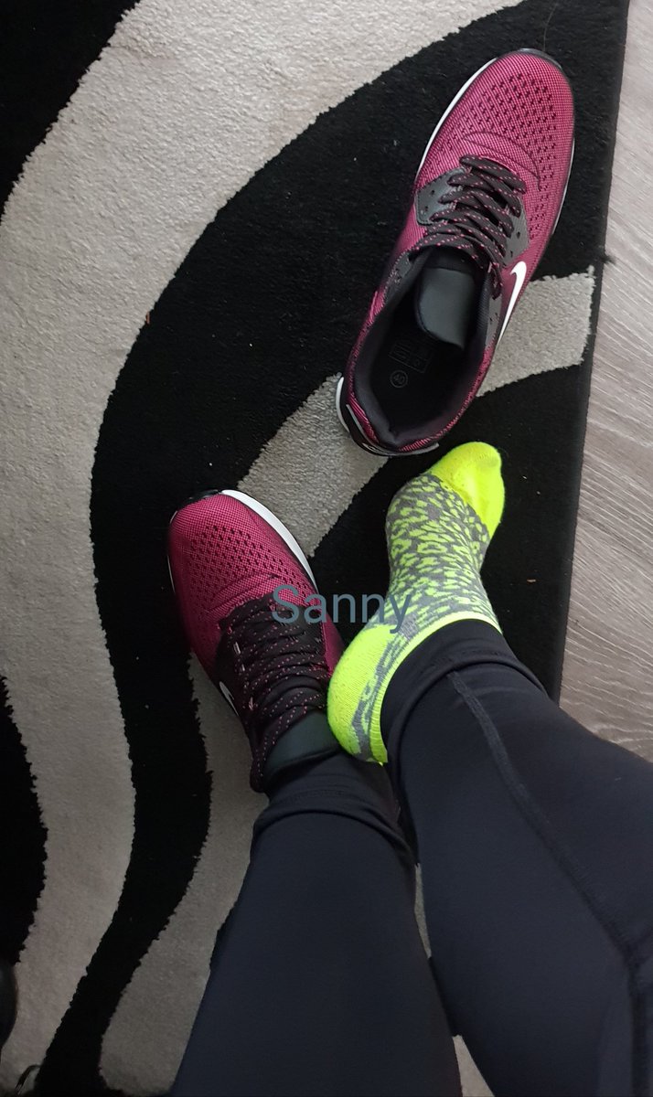 Sanny15194194's tweet photo. Mal schnüffeln ? 😁
#schuhfetisch #schuhliebhaber #schuhsub #sockenfetisch #getragenesocken #sockenliebhaber #getrageneslip #getragenewäsche #getragenesockenfetisch #sockensub #amazonwunschliste #tragefrei #paypigs #zahlsub #geldfetisch #fußfetisch #fussfetisch #fetisch https://t.co/oyUBSfW8wS