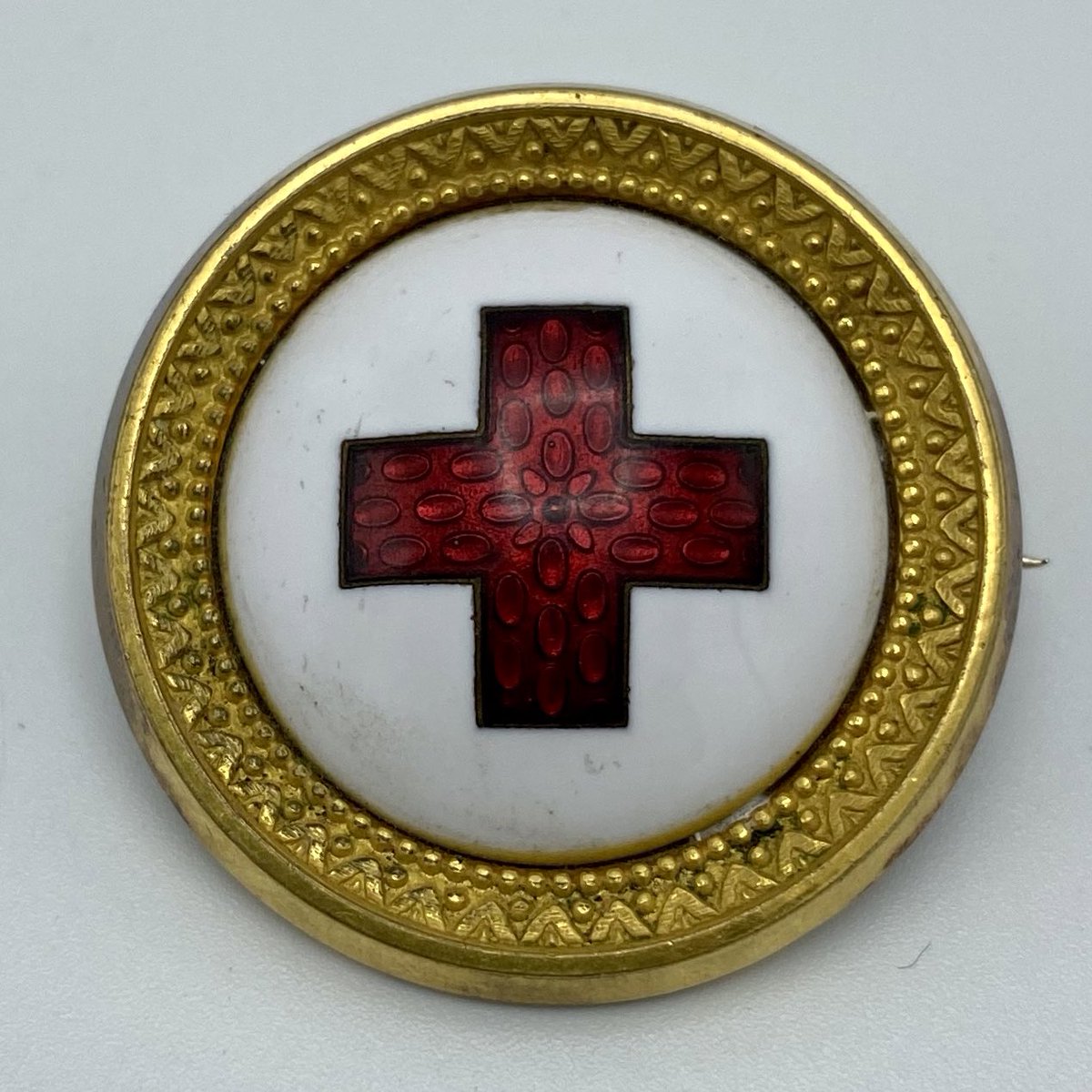 Röda korset sjuksköterskeskola från 1891-1972 #Brosch #RödaKorset <a href="/rkh_official/">Röda Korsets Högskola</a> Sjuksköterska #Omvårdnad