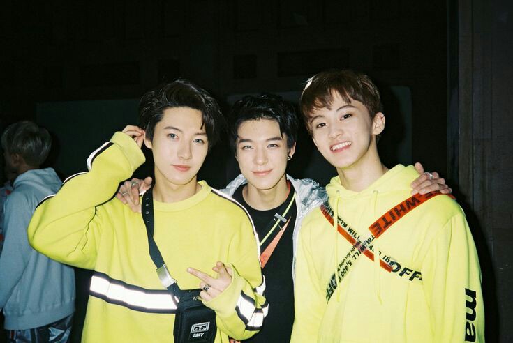 คริส23ㅈ(off) tweet media