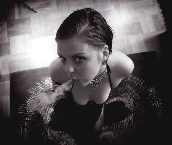 My Instagram : CandyGreen2020 manyvids : CandyGreen #smokfetich #milf  #sex    @xAndyx4u   @robertgiguere59  <a href="/tag/sex"class="tags"><span>#sex</span></a><a href="/tag/milf"class="tags"><span>#milf</span></a><a href="/tag/smokfetich"class="tags"><span>#smokfetich</span></a>