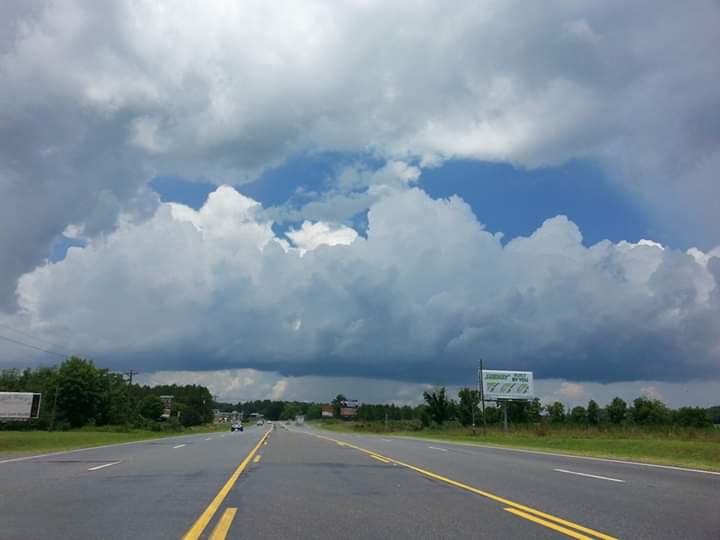 JAYDUBBS10's tweet photo. Get a load of this #rollcloud @RyanBeesleyFox5 just before the city of #DawsonGa #TerrellCountyGa https://t.co/4RiLUMYPys