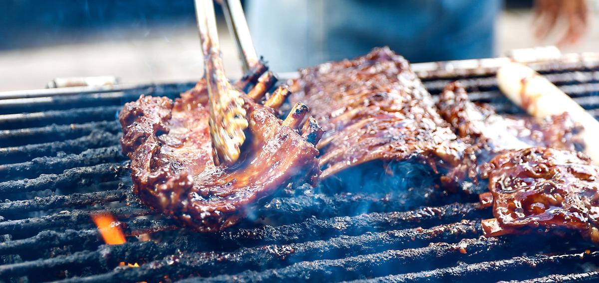 Madamefigaro's tweet photo. La saison des #barbecues est officiellement ouverte 🍗 https://t.co/6v8I7O3ff8 https://t.co/nLCP6UEwwT