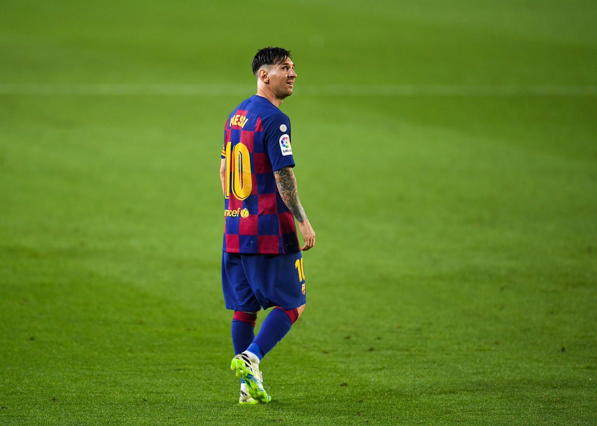 NoodleHairCR7's tweet photo. Goals since football resumed:
Messi: 3
Ramos: 5

If I speak I'm in trouble 😭 https://t.co/1rptiuGHGk