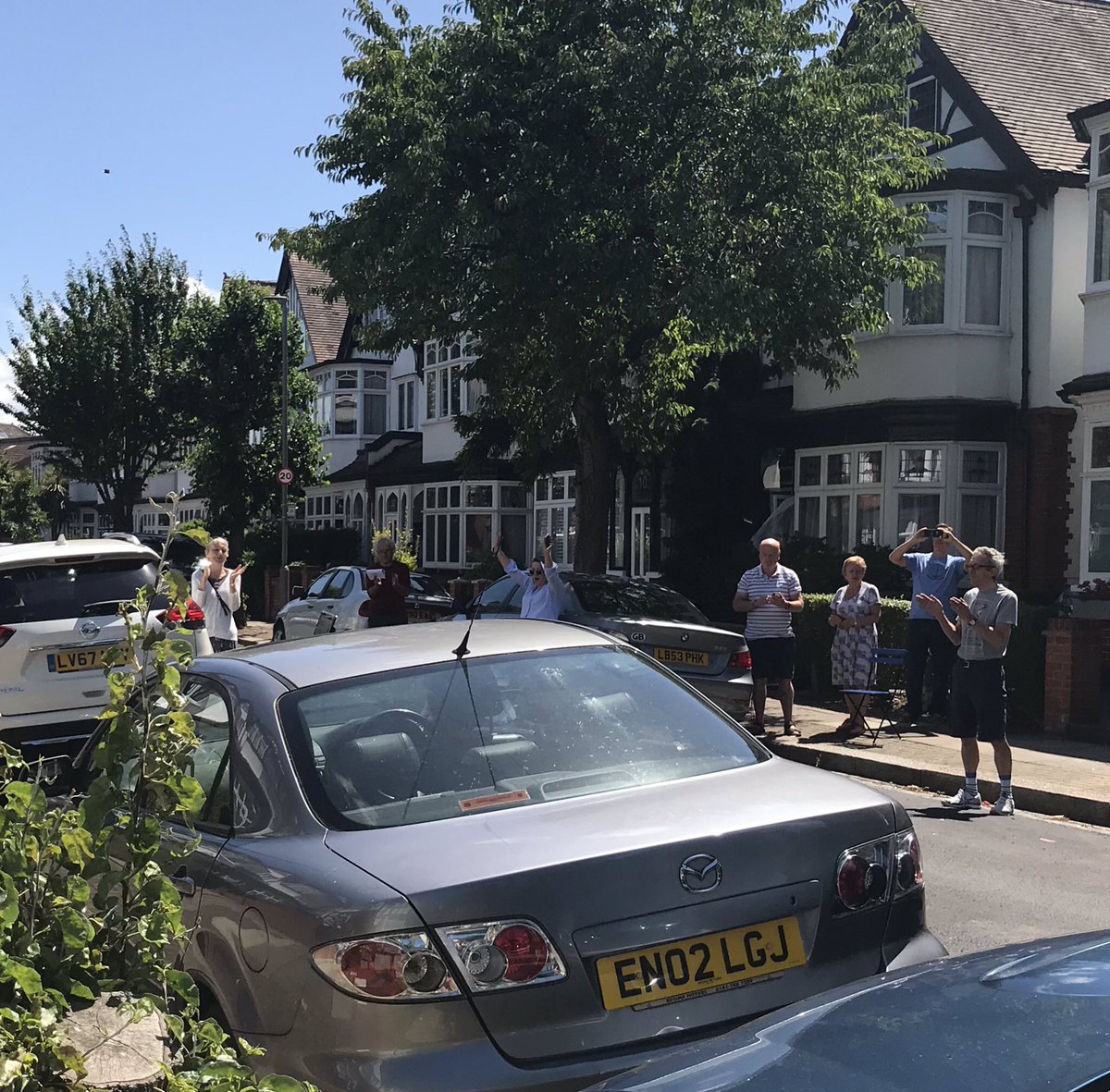 There was singing on the streets of #Furzedown today - to celebrate #NHSBirthday #ThankYouNHS 

We did it our way!

Don’t forget clapping at 5pm today #clapforNHS @NHSEnglandLDN #Tooting #Streatham